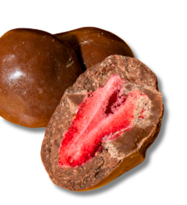 Fraises lyophilisées enrobées de chocolat au lait